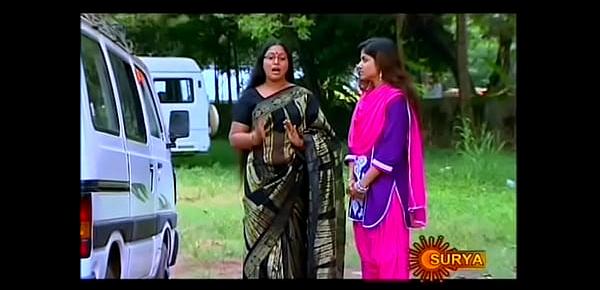  Mallu Serial Actress Lakshmi Priya Navel Through Saree